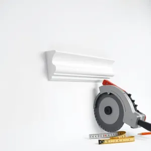 Jak dociąć listwy sufitowe w narożnikach zewnętrznych